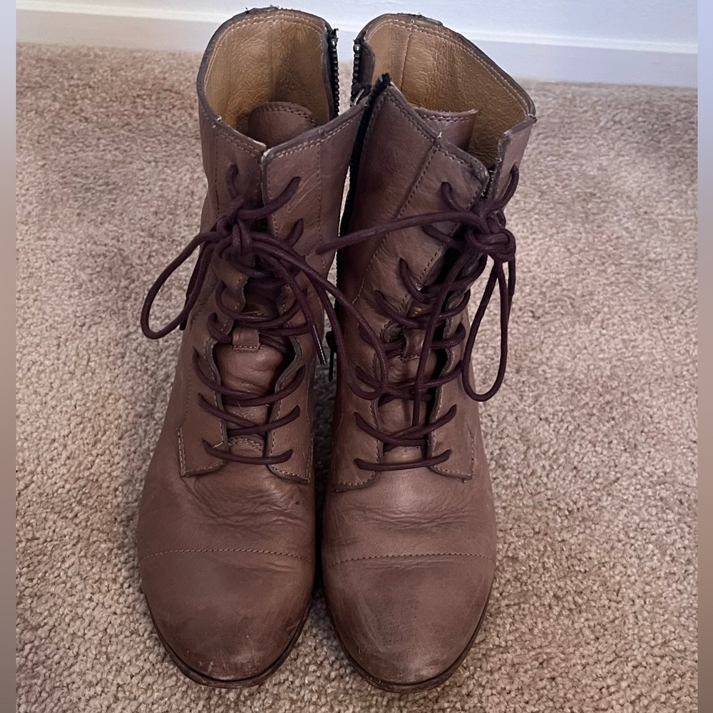Brown leather heeled boots. Vintage from The Frye Company.